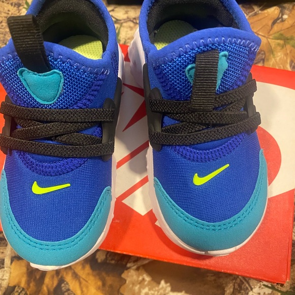 Nike size 6c blue/turquoise/black - Picture 1 of 2